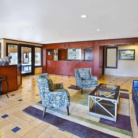 Quality Inn Marshall Near I-69 Экстерьер фото