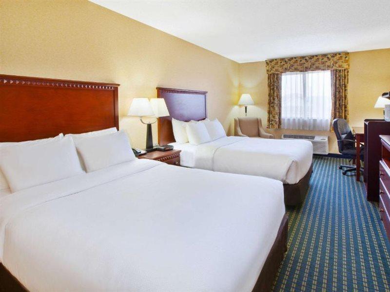 Quality Inn Marshall Near I-69 Экстерьер фото