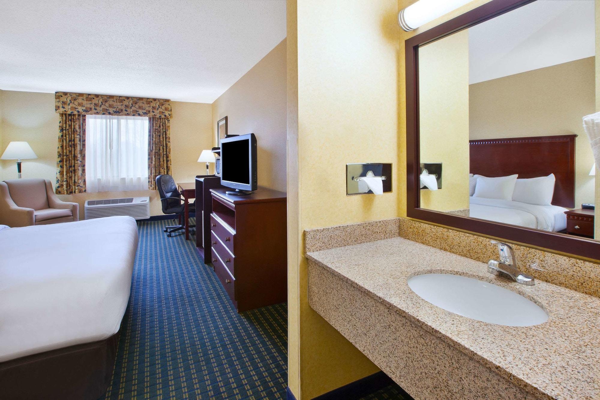 Quality Inn Marshall Near I-69 Экстерьер фото