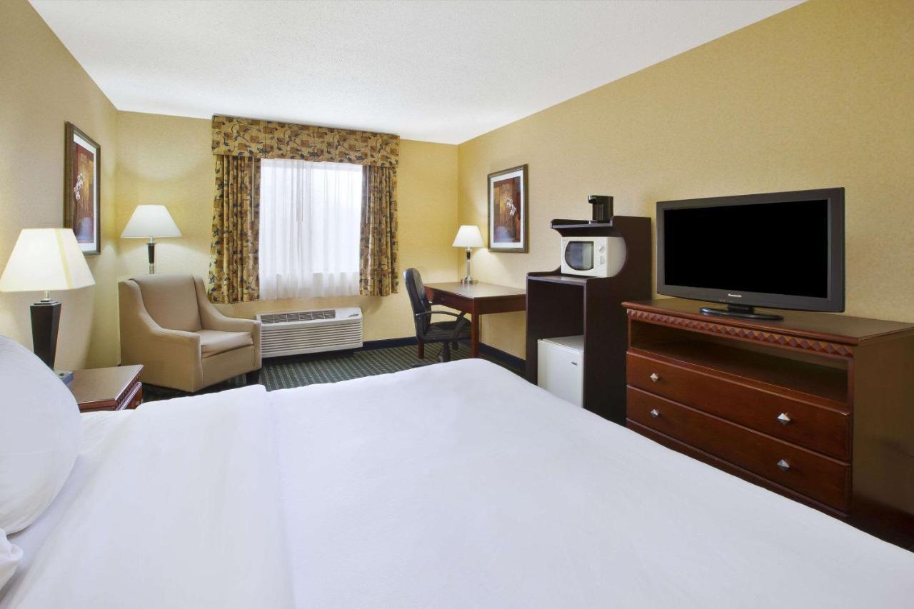 Quality Inn Marshall Near I-69 Экстерьер фото